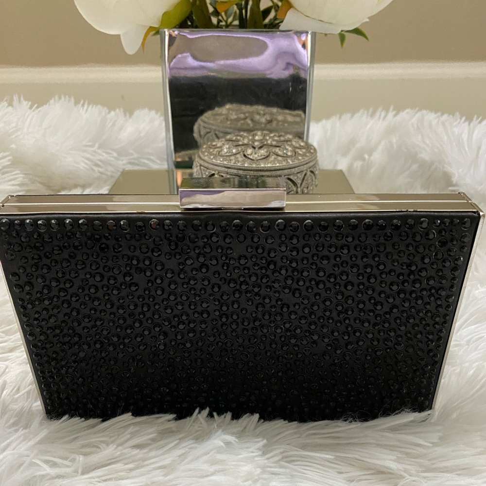 🖤Sondra Roberts Matching Bag🖤